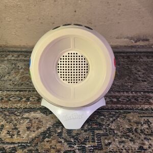 Hasbro Twister Dance Connect to MP3 Player - Speaker Only